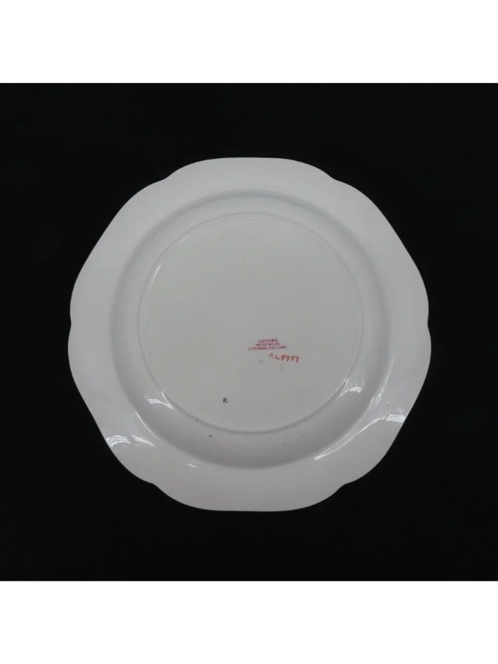 Wedgwood Ethuria England AL5557 Oriental Flower Floral Bird Scallop Edge Plate